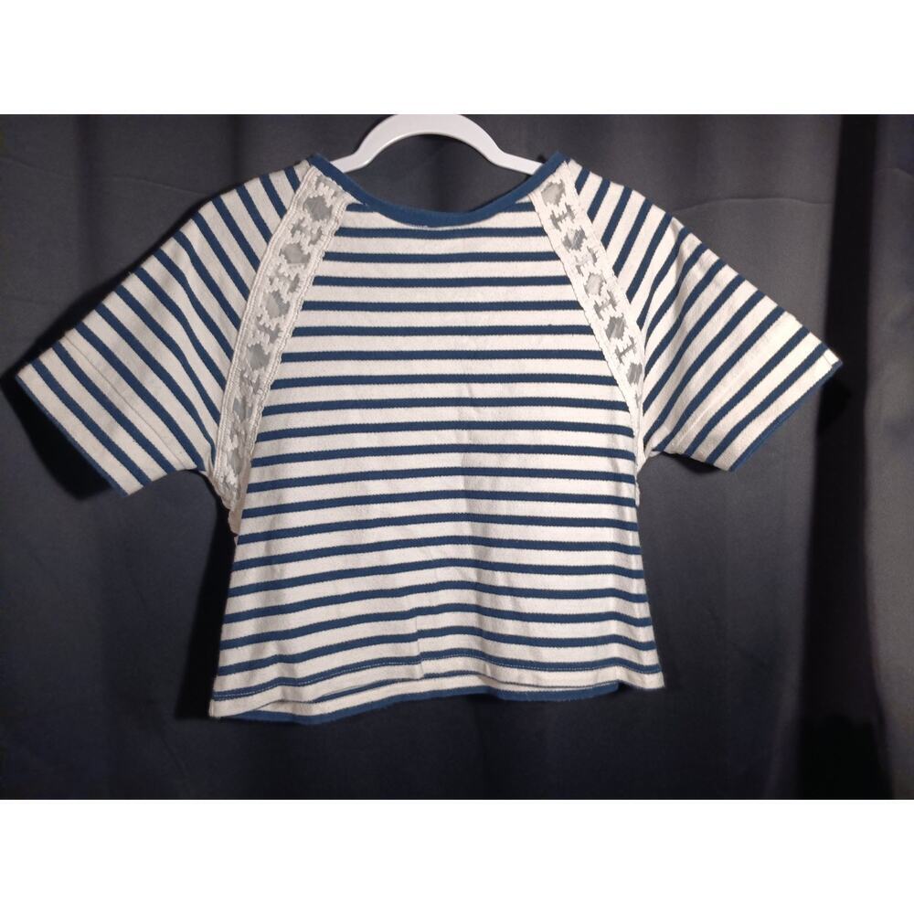 Old Navy Women’s M Blue White Coastal Stripe Top Lace Cut Out Summer Tee - Picture 2 of 8